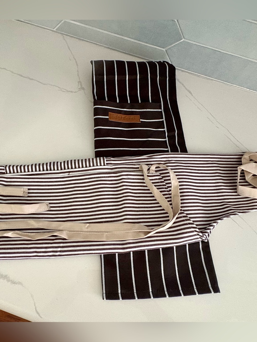 New 2-Pack Adjustable Striped Chef Aprons with Pockets – Black & Brown Pinstripe - Picture 8 of 10